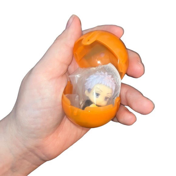 Mitsuya eating food gachapon tokyo revengers - Picture 2 of 4